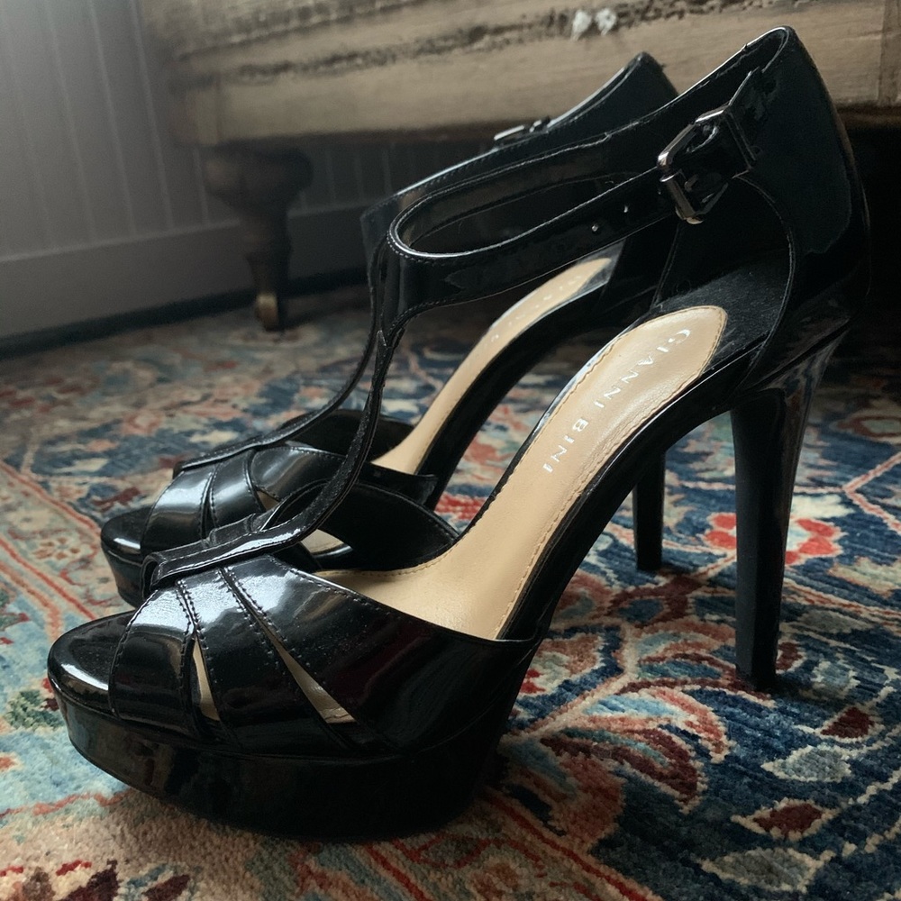Gianni Bini Black Heel